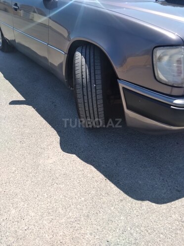 Mercedes E 200 1993, 377,050 km - 2.0 л - Bakı