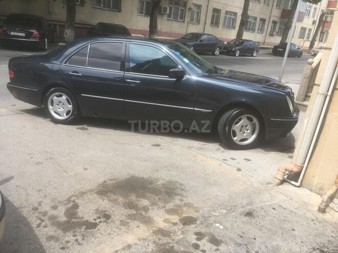 Mercedes E 230 1997, 290,000 km - 2.3 l - Bakı