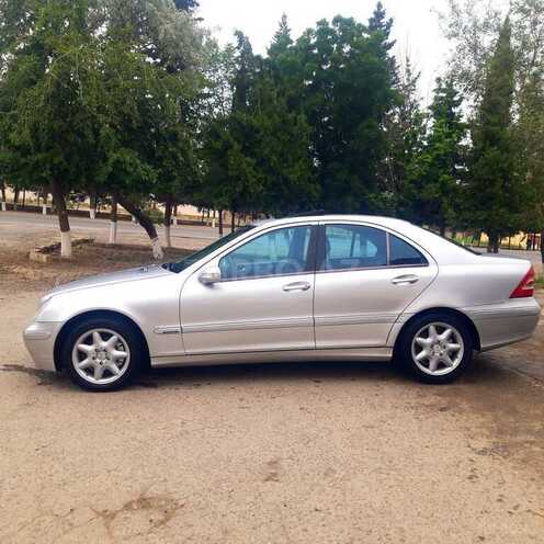 Mercedes C 240 2000, 286,000 km - 2.4 l - Bakı