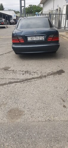 Mercedes E 240 1999, 390,002 km - 2.4 l - Bakı