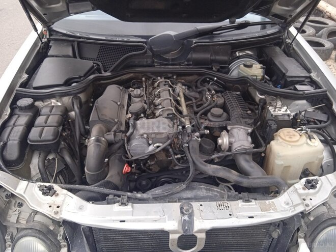 Mercedes E 220 1999, 475,000 km - 2.2 л - Bakı