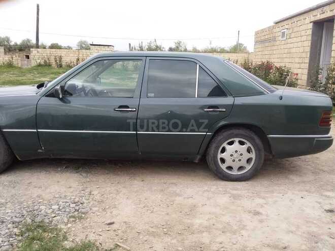 Mercedes E 200 1992, 300,000 km - 2.0 l - Bakı
