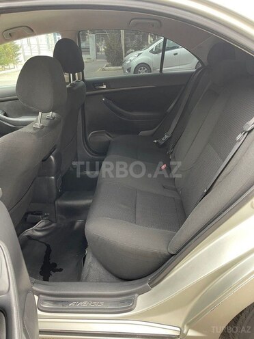 Toyota Avensis 2004, 330,000 km - 1.8 л - Bakı