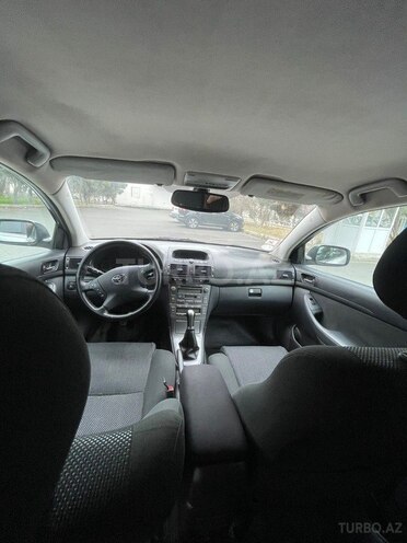 Toyota Avensis 2004, 330,000 km - 1.8 л - Bakı