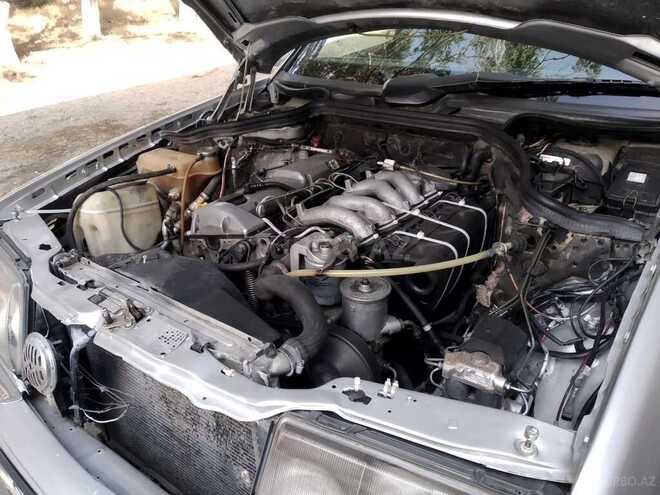 Mercedes E 250 1992, 280,000 km - 2.5 l - Bakı