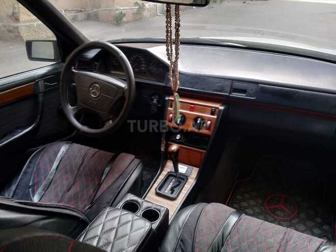 Mercedes E 250 1992, 280,000 km - 2.5 l - Bakı