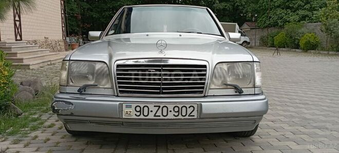 Mercedes E 220 1993, 356,000 km - 2.2 l - Masallı