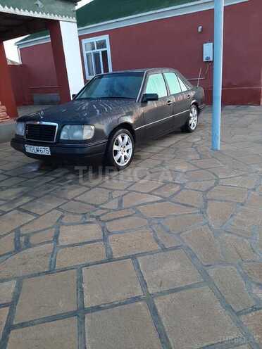 Mercedes E 220 1993, 519,000 km - 2.2 л - Bakı