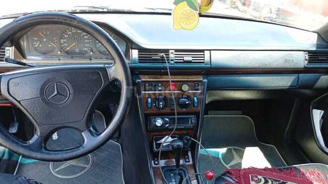 Mercedes E 220 1993, 519,000 km - 2.2 л - Bakı