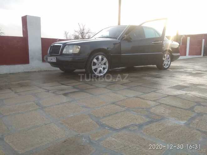 Mercedes E 220 1993, 519,000 km - 2.2 л - Bakı