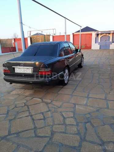 Mercedes E 220 1993, 519,000 km - 2.2 л - Bakı