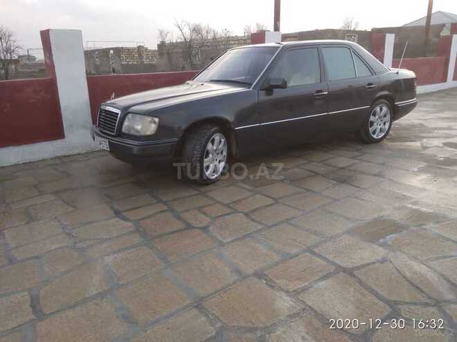 Mercedes E 220 1993, 519,000 km - 2.2 л - Bakı