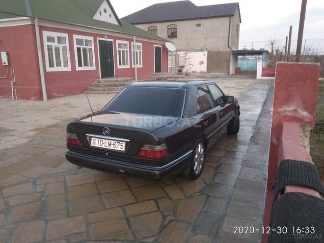 Mercedes E 220 1993, 519,000 km - 2.2 л - Bakı