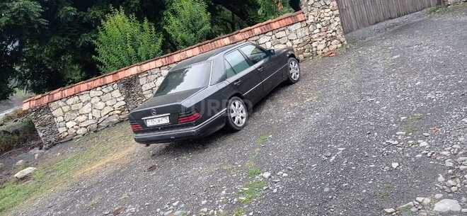 Mercedes E 220 1993, 519,000 km - 2.2 л - Bakı