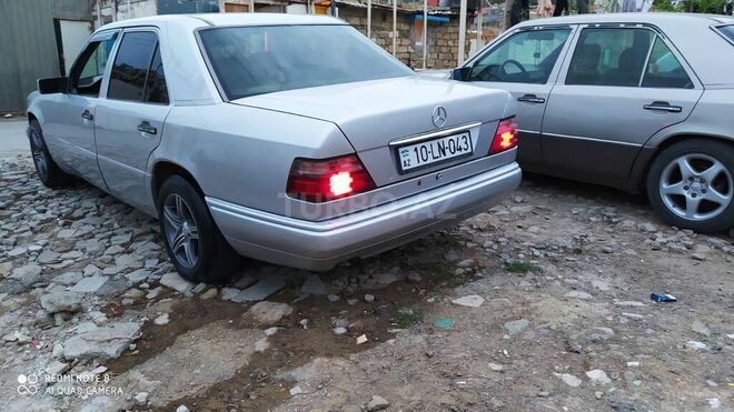 Mercedes E 200 1994, 100,000 km - 2.0 л - Bakı
