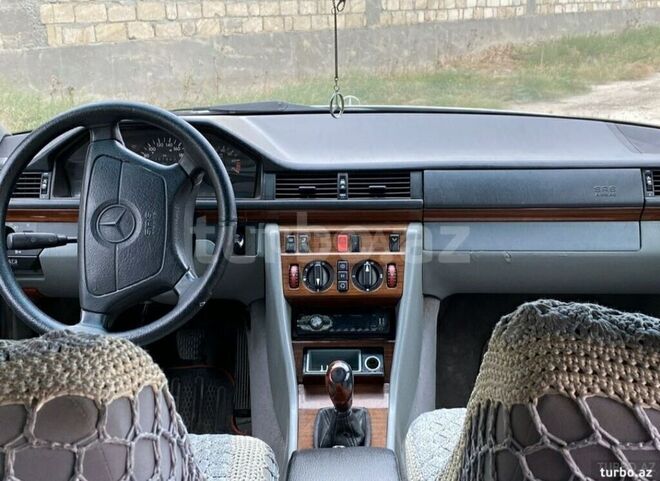 Mercedes E 200 1994, 100,000 km - 2.0 л - Bakı