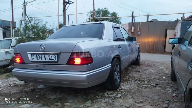 Mercedes E 200 1994, 100,000 km - 2.0 л - Bakı
