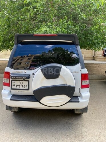 Mitsubishi Pajero io 2000, 114,000 km - 2.0 l - Naftalan
