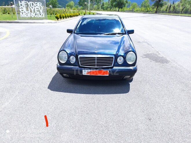 Mercedes E 240 1999, 374,000 km - 2.4 l - Şəki