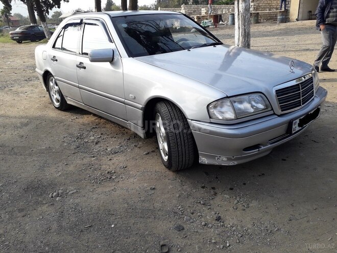 Mercedes C 240 1999, 200,000 km - 2.4 l - Lənkəran