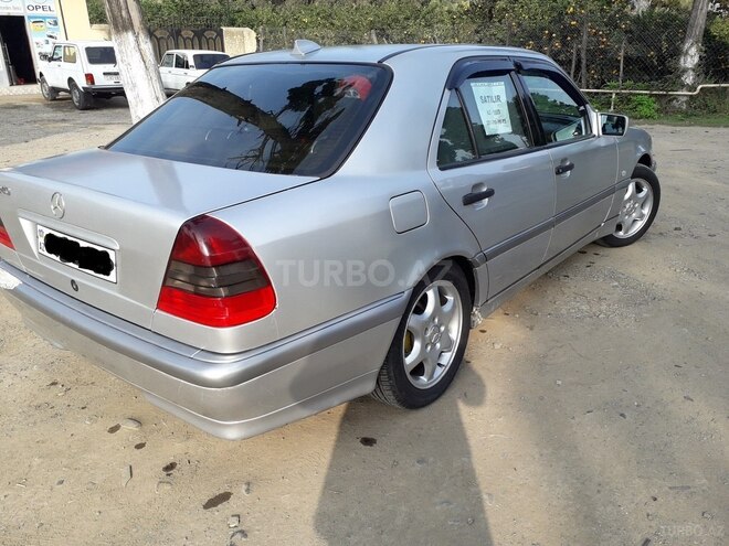 Mercedes C 240 1999, 200,000 km - 2.4 l - Lənkəran