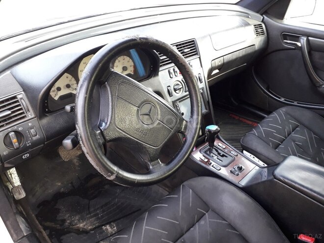 Mercedes C 240 1999, 200,000 km - 2.4 l - Lənkəran