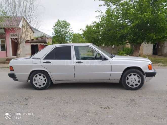 Mercedes 190 1991, 260,571 km - 2.0 л - Beyləqan