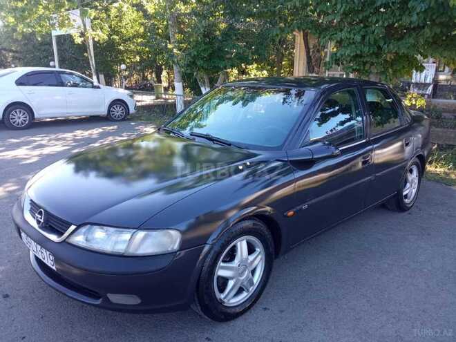Opel Vectra 1996, 305,000 km - 1.8 l - Masallı
