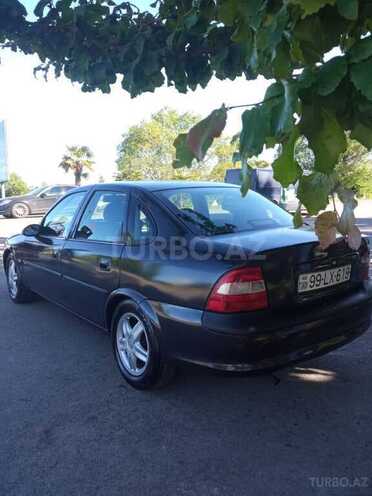 Opel Vectra 1996, 305,000 km - 1.8 l - Masallı