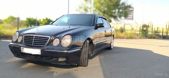 Mercedes E 270 2000, 297,000 km - 2.7 l - Qazax