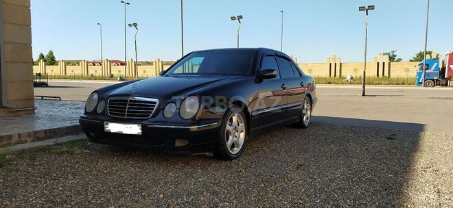 Mercedes E 270 2000, 297,000 km - 2.7 l - Qazax