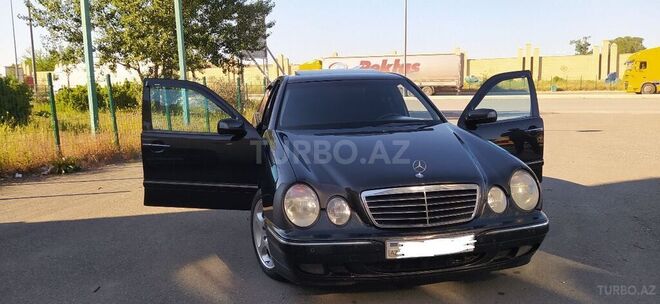 Mercedes E 270 2000, 297,000 km - 2.7 l - Qazax