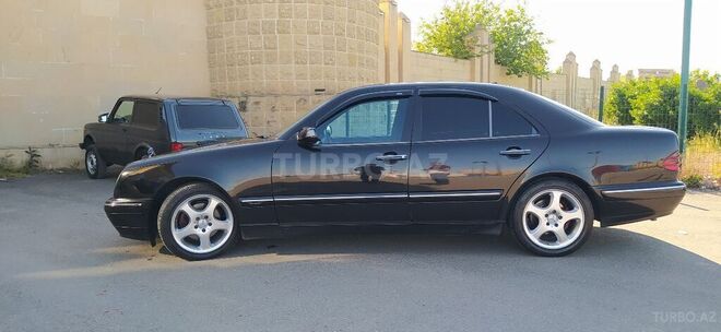 Mercedes E 270 2000, 297,000 km - 2.7 l - Qazax