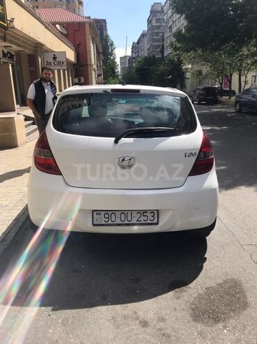 Hyundai i20 2011, 243,500 km - 1.4 l - Bakı