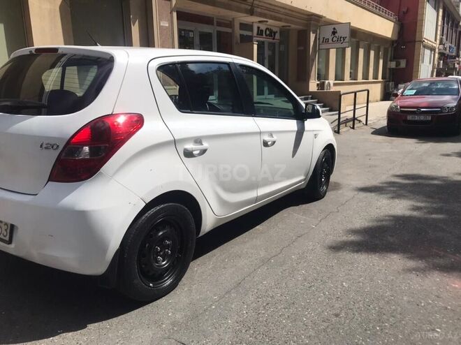 Hyundai i20 2011, 243,500 km - 1.4 l - Bakı