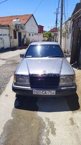 Mercedes E 200 1990, 378,872 km - 2.0 l - Bakı