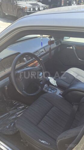 Mercedes E 200 1990, 378,872 km - 2.0 l - Bakı
