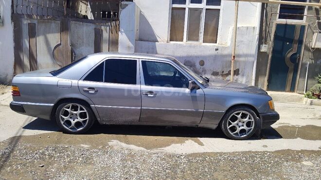 Mercedes E 200 1990, 378,872 km - 2.0 l - Bakı
