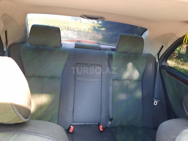 Mercedes E 270 1999, 371,000 km - 2.7 l - Astara