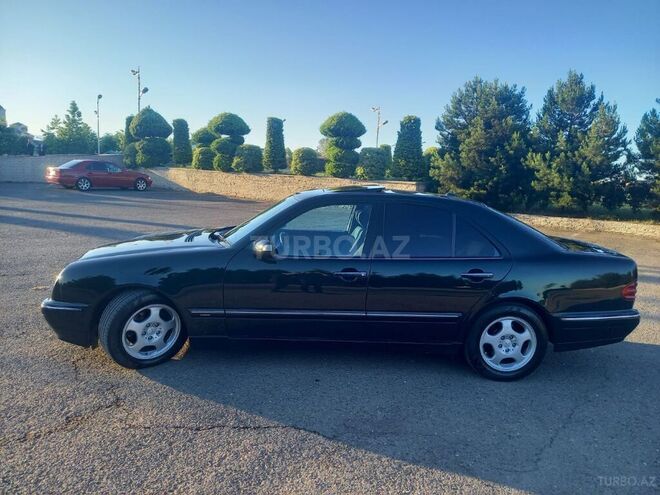 Mercedes E 270 1999, 371,000 km - 2.7 l - Astara
