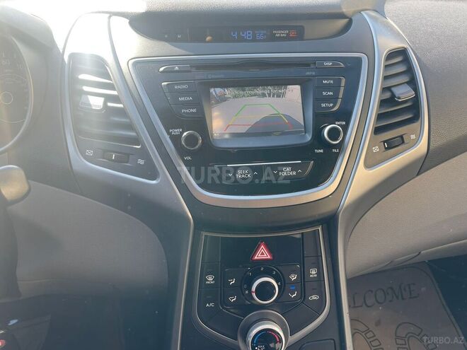 Hyundai Elantra 2015, 109,000 km - 1.8 l - Bakı