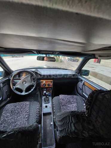 Mercedes E 200 1993, 500,000 km - 2.0 л - Saatlı