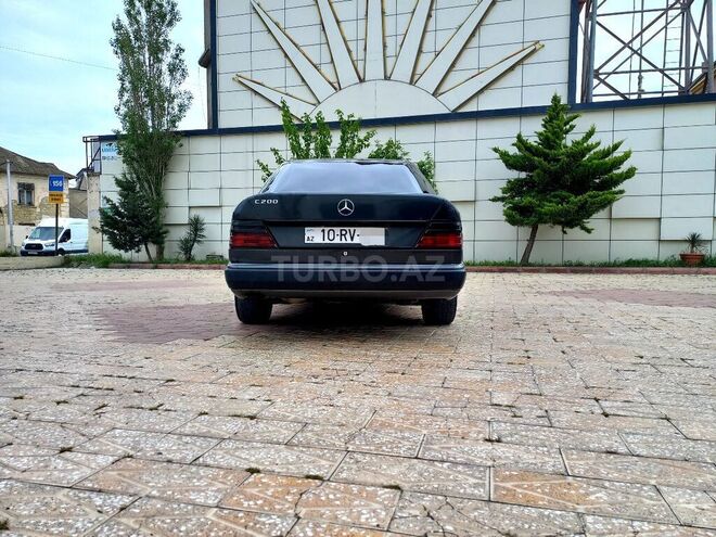 Mercedes E 220 1991, 145,000 km - 2.2 l - Bakı