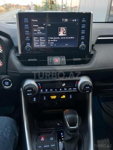 Toyota RAV4 2021, 18,000 km - 2.0 l - Bakı
