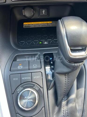 Toyota RAV4 2021, 18,000 km - 2.0 l - Bakı
