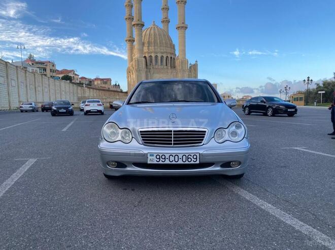 Mercedes C 200 2000, 425,000 km - 2.0 л - Bakı