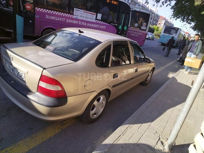Opel Vectra 1998, 450,190 km - 1.6 l - Sumqayıt