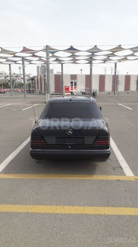 Mercedes E 200 1993, 300,000 km - 2.0 л - Bakı