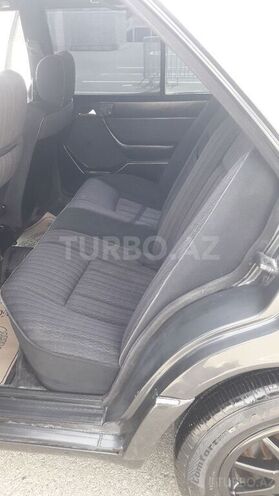Mercedes E 200 1993, 300,000 km - 2.0 л - Bakı