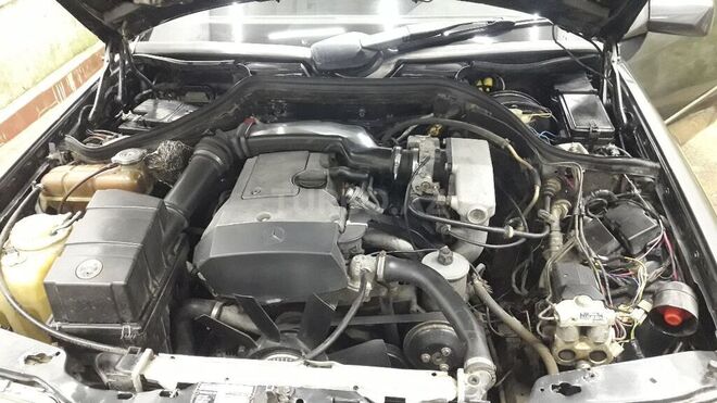 Mercedes E 200 1993, 300,000 km - 2.0 л - Bakı